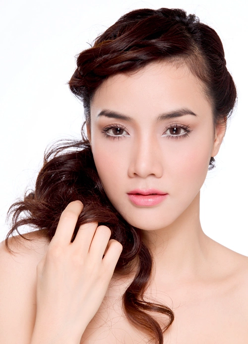 Giữ nguyên phần tóc mái Giữ nguyên phần tóc mái