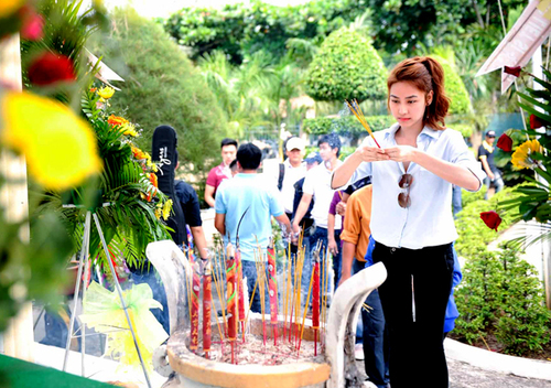 ngan-khanh-8-988777-1368314440_500x0.jpg