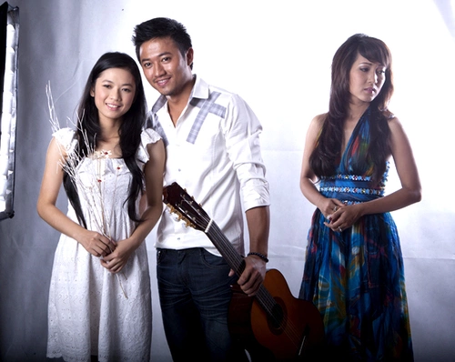 Quý Bình chọn Oanh Kiều, 'bỏ' Thanh Thúy. Quý Bình chọn Oanh Kiều, 'bỏ' Thanh Thúy.
