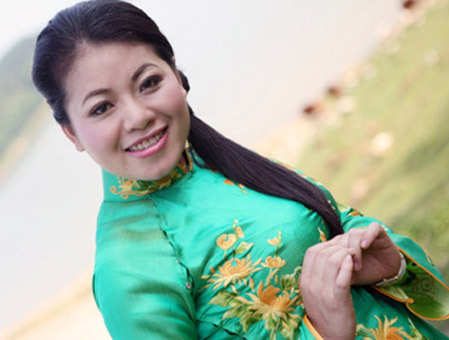Nghệ sĩ Anh Thơ.
