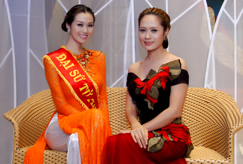 Người đẹp Khánh My trong vai trò Đại sứ của chương trình cũng góp mặt. Người đẹp Khánh My trong vai trò Đại sứ của chương trình cũng góp mặt.