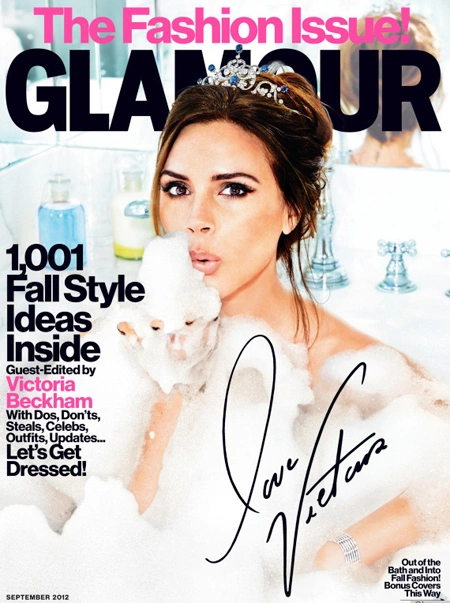 Đi khắp thế giới để quảng bá bộ sưu tập thời trang, Vic dường như chẳng còn thời gian nghỉ ngơi vì còn phải chăm sóc cô nhóc Harper mới được một tuổi. Đi khắp thế giới để quảng bá bộ sưu tập thời trang, Vic dường như chẳng còn thời gian nghỉ ngơi vì còn phải chăm sóc cô nhóc Harper mới được một tuổi.