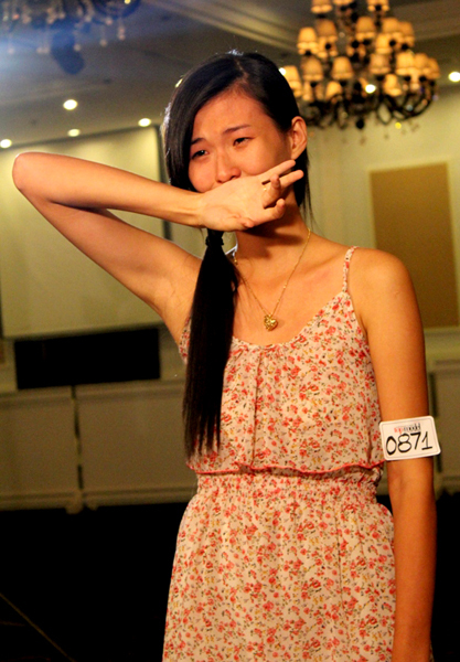Thiên Trang cho biết cô đã nuôi ước mơ chinh phục cuộc thi Vietnam's Next Top Model từ 2 năm trước nên rất buồn khi bị loại sớm. Thiên Trang cho biết cô đã nuôi ước mơ chinh phục cuộc thi Vietnam's Next Top Model từ 2 năm trước nên rất buồn khi bị loại sớm.