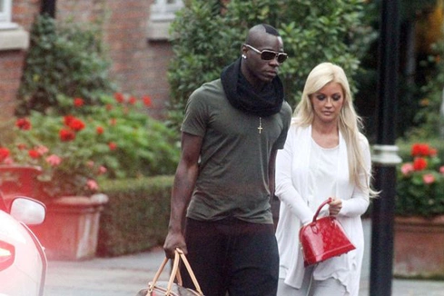 Holly Henderson và Balotelli Holly Henderson và Balotelli