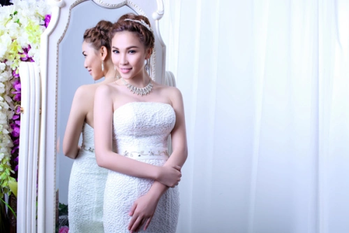 Quỳnh Thư đang tham gia bộ phim truyền hình dài 30 tập 'Ngược dòng ký ức'. Trong phim này, cô đóng cùng Thanh Thức, Quang Tuấn, Thanh Duy... Quỳnh Thư đang tham gia bộ phim truyền hình dài 30 tập 'Ngược dòng ký ức'. Trong phim này, cô đóng cùng Thanh Thức, Quang Tuấn, Thanh Duy...