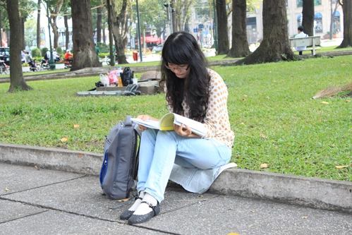 hay ngồi ôn bài. hay ngồi ôn bài.