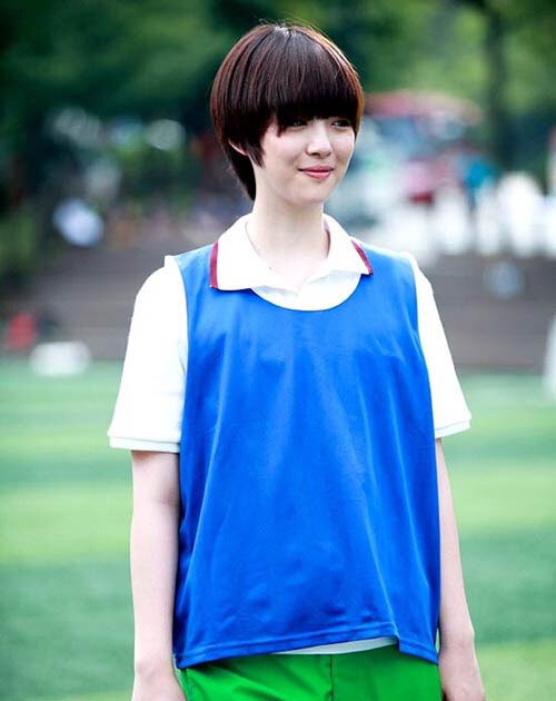 Sulli, thành viên F(x) được khen ngợi hết lời khi hóa thân thành chàng trai trong "To the Beautiful You". Không chỉ cắt tóc ngắn, cô nàng còn ăn mặc rất khỏe khoắn, nam tính. Dù vậy, gương mặt Sulli vẫn rất xinh đẹp. Sulli, thành viên F(x) được khen ngợi hết lời khi hóa thân thành chàng trai trong "To the Beautiful You". Không chỉ cắt tóc ngắn, cô nàng còn ăn mặc rất khỏe khoắn, nam tính. Dù vậy, gương mặt Sulli vẫn rất xinh đẹp.