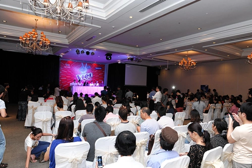 Quang cảnh buổi họp báo diễn ra vào lúc 16h chiều nay. Quang cảnh buổi họp báo diễn ra vào lúc 16h chiều nay.