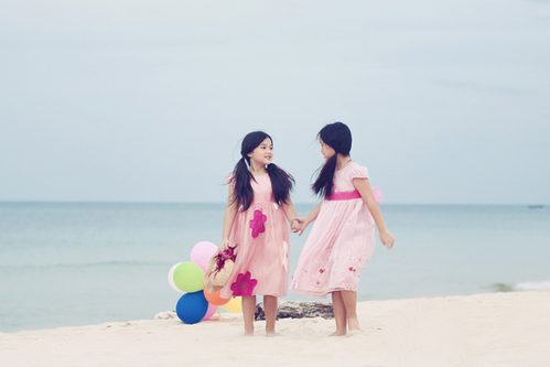Nhân chuyến về thăm quê ngoại ở Quảng Bình mới đây, hai bé Misa và Misu được Mỹ Lệ Nhân chuyến về thăm quê ngoại ở Quảng Bình mới đây, hai bé Misa và Misu được Mỹ Lệ