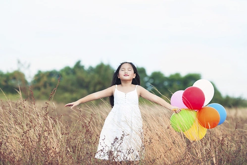 Misa năm nay lên lớp hai. Bé ước mơ lớn lên trở thành cô giáo dạy ngoại ngữ. Misa năm nay lên lớp hai. Bé ước mơ lớn lên trở thành cô giáo dạy ngoại ngữ.