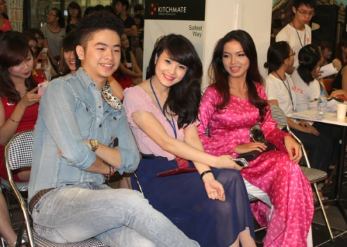 Khánh Chi Khánh Chi