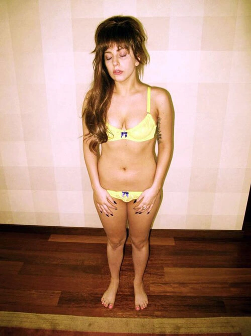 lady-gaga1-303621-1368286824_500x0.jpg