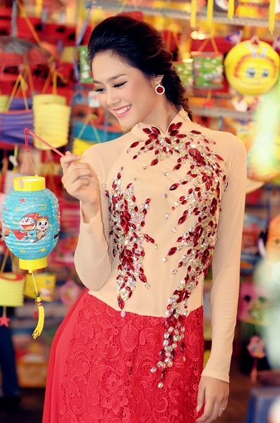 Linh Chi sinh năm 1990 Linh Chi sinh năm 1990