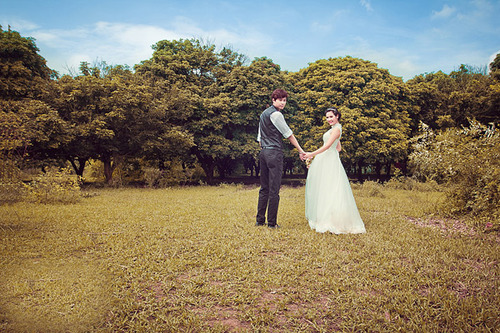 Toàn cảnh chiếc váy dáng công chúa của Huyền Lizze. Toàn cảnh chiếc váy dáng công chúa của Huyền Lizze.