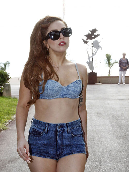 gaga8-630421-1368323168_500x0.jpg