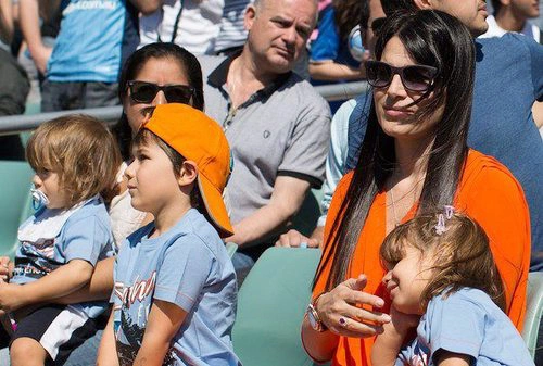 Del Piero và Sonia bắt đầu hẹn hò năm 1999 và kết hôn 6 năm sau đó. Del Piero và Sonia bắt đầu hẹn hò năm 1999 và kết hôn 6 năm sau đó.