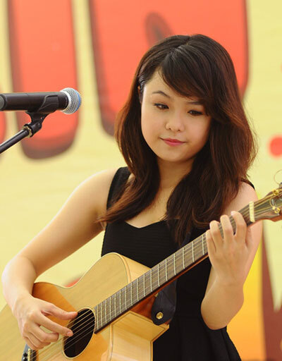 trên sân khấu The Voice, Thái Trinh thể hiện được sự trưởng thành rất rõ ở bản thân không chỉ ở hình ảnh bên ngoài với trang phục cá tính mà còn ở giọng hát mạnh mẽ, tư duy chọn bài hát mới mẻ, văn minh và có nét riêng. trên sân khấu The Voice, Thái Trinh thể hiện được sự trưởng thành rất rõ ở bản thân không chỉ ở hình ảnh bên ngoài với trang phục cá tính mà còn ở giọng hát mạnh mẽ, tư duy chọn bài hát mới mẻ, văn minh và có nét riêng.