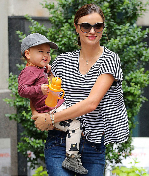 Bé Flynn, con trai của Miranda Kerr và nam diễn viên Orland Bloom. Bé Flynn, con trai của Miranda Kerr và nam diễn viên Orland Bloom.