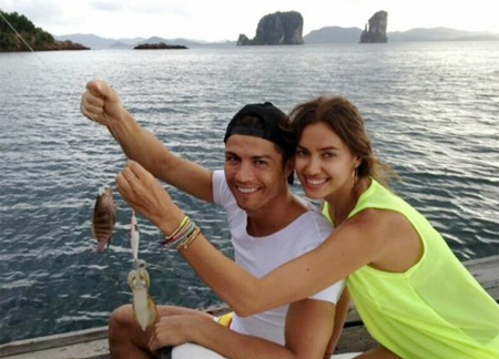 Siêu sao 27 tuổi và chân dài Irina Shayk gắn bó hơn hai năm qua.