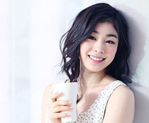 Không thể không nhắc tới Kim Yuna, người đẹp trượt băng, cô bỏ túi 6 triệu USD nhờ các hợp đồng quảng cáo trong năm nay. Không thể không nhắc tới Kim Yuna, người đẹp trượt băng, cô bỏ túi 6 triệu USD nhờ các hợp đồng quảng cáo trong năm nay.