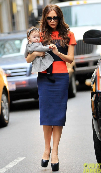 Cô bé bốn tháng tuổi Cô bé bốn tháng tuổi