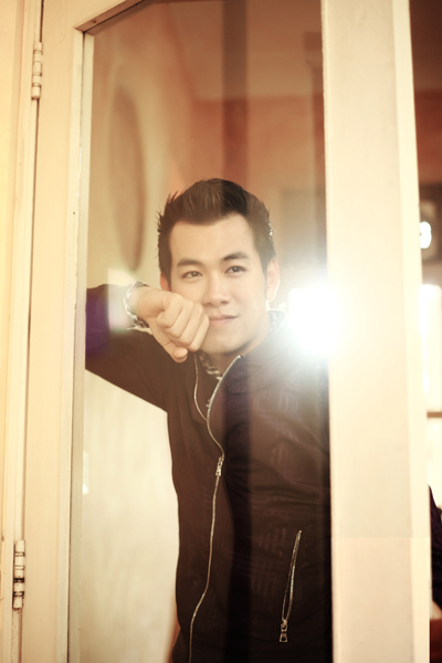 Ca sĩ Hồ Trung Dũng.