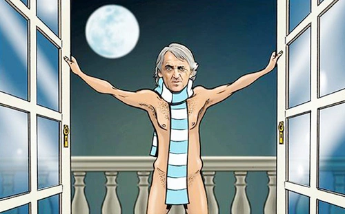 HLV Roberto Mancini của Man City khỏa thân giữa đêm trăng. HLV Roberto Mancini của Man City khỏa thân giữa đêm trăng.
