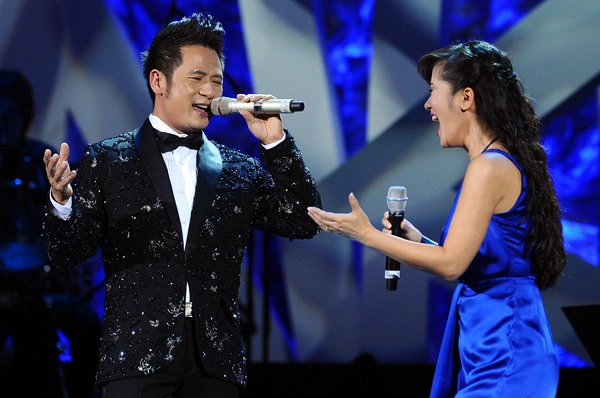 Bằng Kiều sẽ hội ngộ với Hồng Nhung sau liveshow đầu tiên hồi cuối tháng 10. Bằng Kiều sẽ hội ngộ với Hồng Nhung sau liveshow đầu tiên hồi cuối tháng 10.