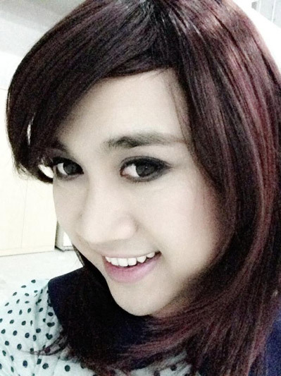 Blogger Don Nguyễn gây bất ngờ với hình ảnh giả gái vô cùng "nuột nà" và xinh đẹp hơn hẳn mọi lần. Blogger Don Nguyễn gây bất ngờ với hình ảnh giả gái vô cùng "nuột nà" và xinh đẹp hơn hẳn mọi lần.