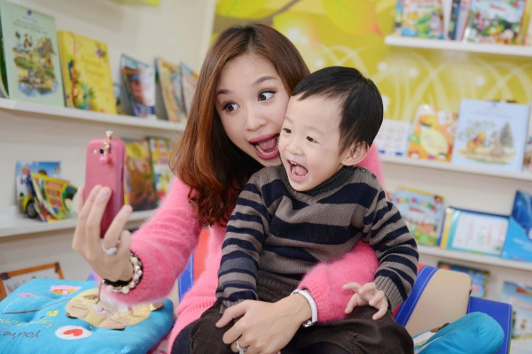 Vân Hugo chia sẻ, cuộc sống Vân Hugo chia sẻ, cuộc sống