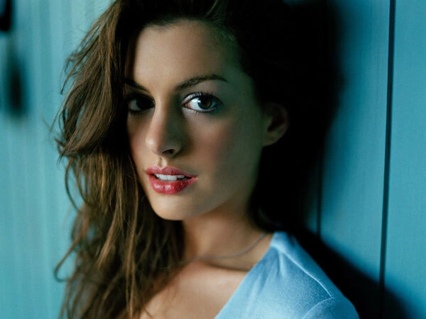Anne Hathaway Anne Hathaway