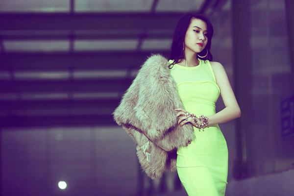 Khi sinh con mới được 1 tháng, Huyền Thư Khi sinh con mới được 1 tháng, Huyền Thư