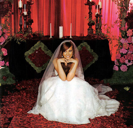 ashlee-simpson-wedding-173792-1368258304