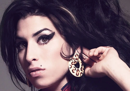 amy-winehouse-179387-1368315063_500x0.jp