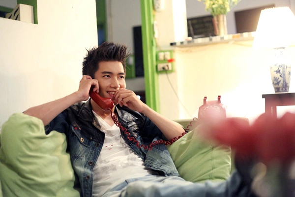 Cùng với Lâm Vinh Hải, Quang Đăng là hot boy thu hút sự quan tâm của rất nhiều khán giả trẻ. Anh không chỉ sở hữu ngoại hình điển trai mà còn thu hút bởi tài năng vượt trội so với các thí sinh khác. Cùng với Lâm Vinh Hải, Quang Đăng là hot boy thu hút sự quan tâm của rất nhiều khán giả trẻ. Anh không chỉ sở hữu ngoại hình điển trai mà còn thu hút bởi tài năng vượt trội so với các thí sinh khác.