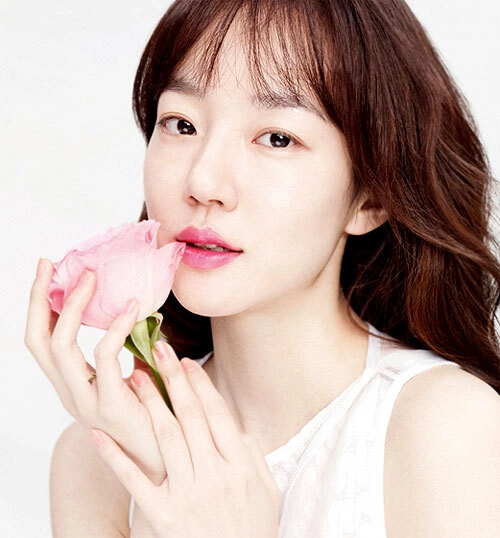 Im Soo Jung bước vào cuộc cạnh tranh với 4 ứng viên để giành ngôi Nữ diễn viên chính xuất sắc. Im Soo Jung bước vào cuộc cạnh tranh với 4 ứng viên để giành ngôi Nữ diễn viên chính xuất sắc.