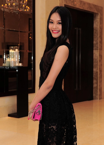 Á khôi Miss Ngôi Sao 2011 Linh Chi Á khôi Miss Ngôi Sao 2011 Linh Chi