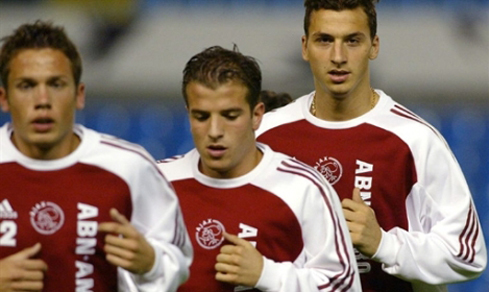 Van der Vaart và Ibrahimovic từng là đồng đội ở Ajax. Ảnh: PA. Van der Vaart và Ibrahimovic từng là đồng đội ở Ajax. Ảnh: PA.