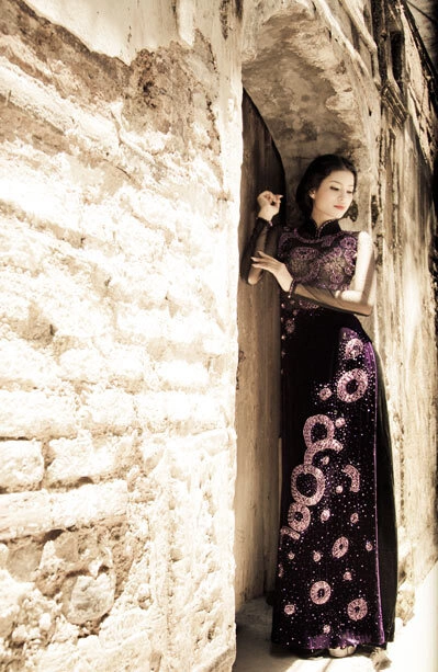 ao-dai-duc-hung-5-600118-1372485739_500x