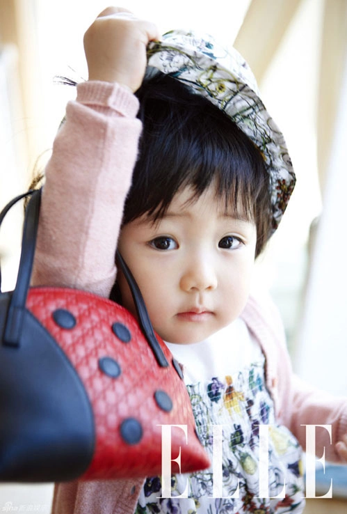 Con gái của Lee Young Ae xinh như thiên thần. Con gái của Lee Young Ae xinh như thiên thần.