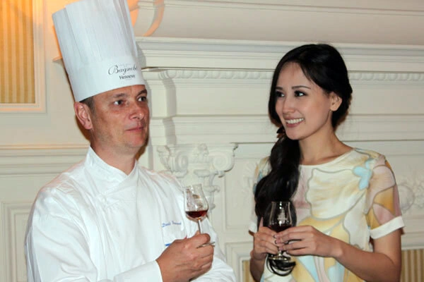 Dự kiến khoảng tháng 10, David Fransoret tiếp tục trở lại Việt Nam để quảng bá nét đẹp trong văn hóa ẩm thực Pháp. Dự kiến khoảng tháng 10, David Fransoret tiếp tục trở lại Việt Nam để quảng bá nét đẹp trong văn hóa ẩm thực Pháp.