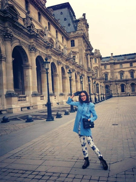 Hành trình của Trúc Diễm còn tiếp tục với Paris hoa lệ của nước Pháp. Hành trình của Trúc Diễm còn tiếp tục với Paris hoa lệ của nước Pháp.