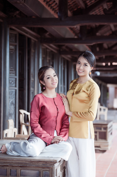 Bộ ảnh được thực hiện với sự giúp đỡ của đạo diễn hình ảnh Bảo Lộc, làm tóc Lam Nguyễn. Bộ ảnh được thực hiện với sự giúp đỡ của đạo diễn hình ảnh Bảo Lộc, làm tóc Lam Nguyễn.