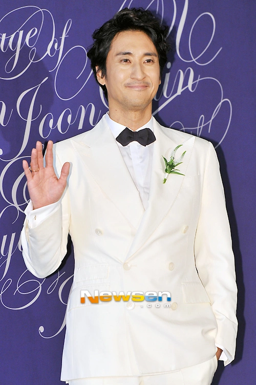 Niềm hạnh phúc của chú rể.