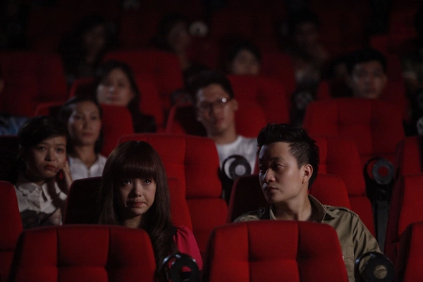 Trong khi đó, nhân vật Hải Minh của Lương Mạnh Hải lại rất ngang tàng và bất cần. Trong khi đó, nhân vật Hải Minh của Lương Mạnh Hải lại rất ngang tàng và bất cần.