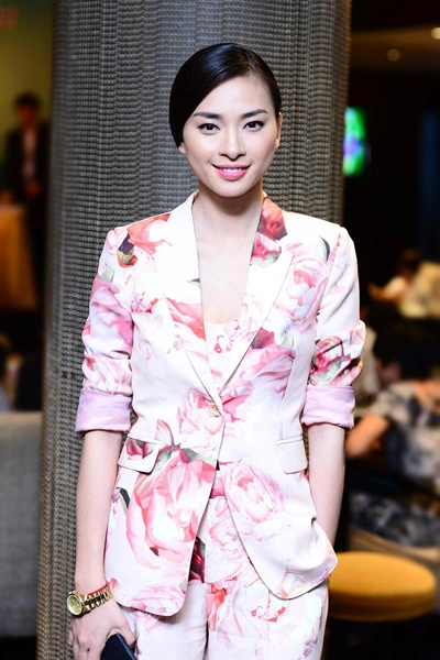 Chiều 28/4, diễn viên Ngô Thanh Vân đến dự họp báo 'So you think you can dance' phiên bản Việt mùa thứ hai. Cô Chiều 28/4, diễn viên Ngô Thanh Vân đến dự họp báo 'So you think you can dance' phiên bản Việt mùa thứ hai. Cô