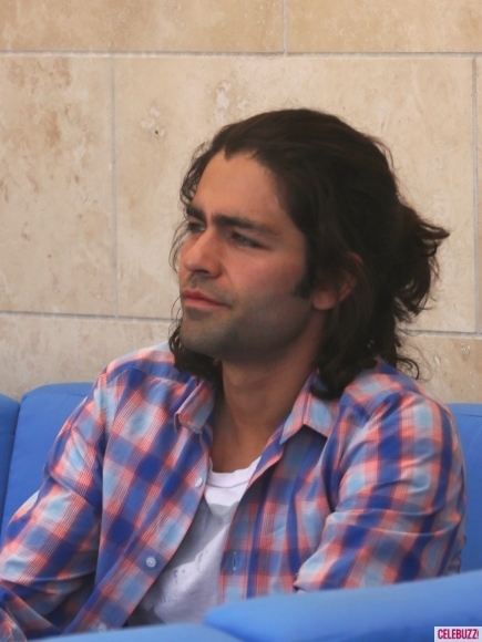 Ngôi sao phim truyền hình "Entourage" Adrian Grenier. Ngôi sao phim truyền hình "Entourage" Adrian Grenier.
