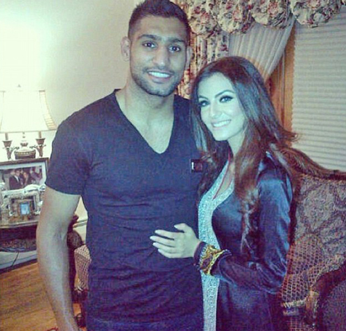 Amir Khan tình tứ bên người đẹp Faryal Makhdoom một tuần trước ngày cưới.