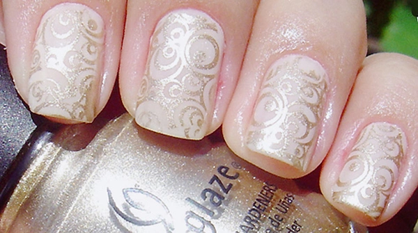 gold-nail-design-8-235220-1371115147_500