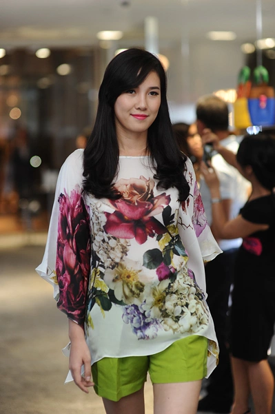 Pearl Hà, thí sinh có làn da đẹp nhất của Hoa hậu Việt Nam 2012. Pearl Hà, thí sinh có làn da đẹp nhất của Hoa hậu Việt Nam 2012.